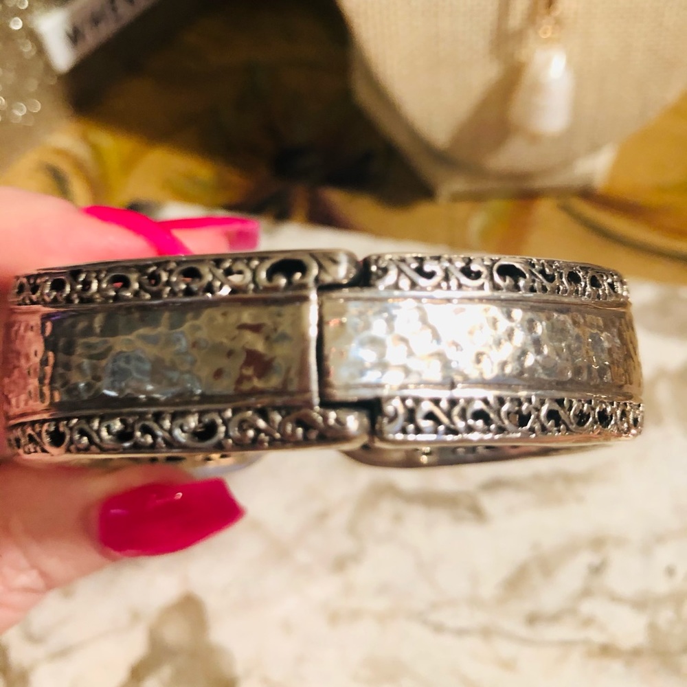 Sleeping beauty turquoise sterling silver Balinese cuff bracelet - Picture 7 of 8